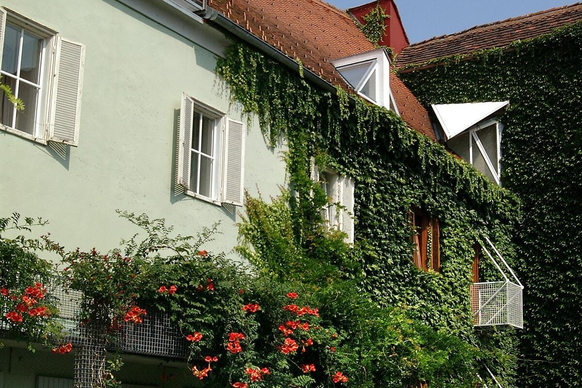 Historische Fassade des Provianthauses in der Altstadt von Bad Radkersburg