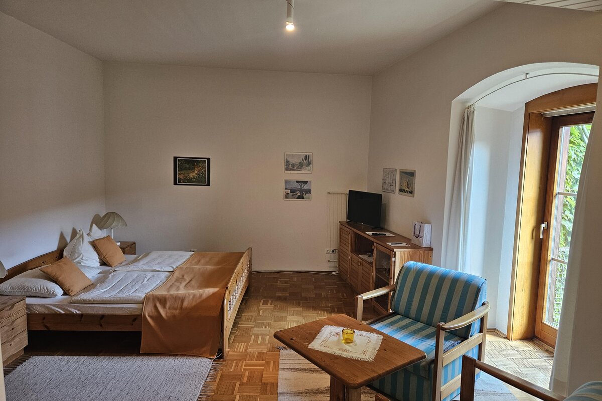 Wohn- und Schlafraum im Appartement Typ A des Provianthauses