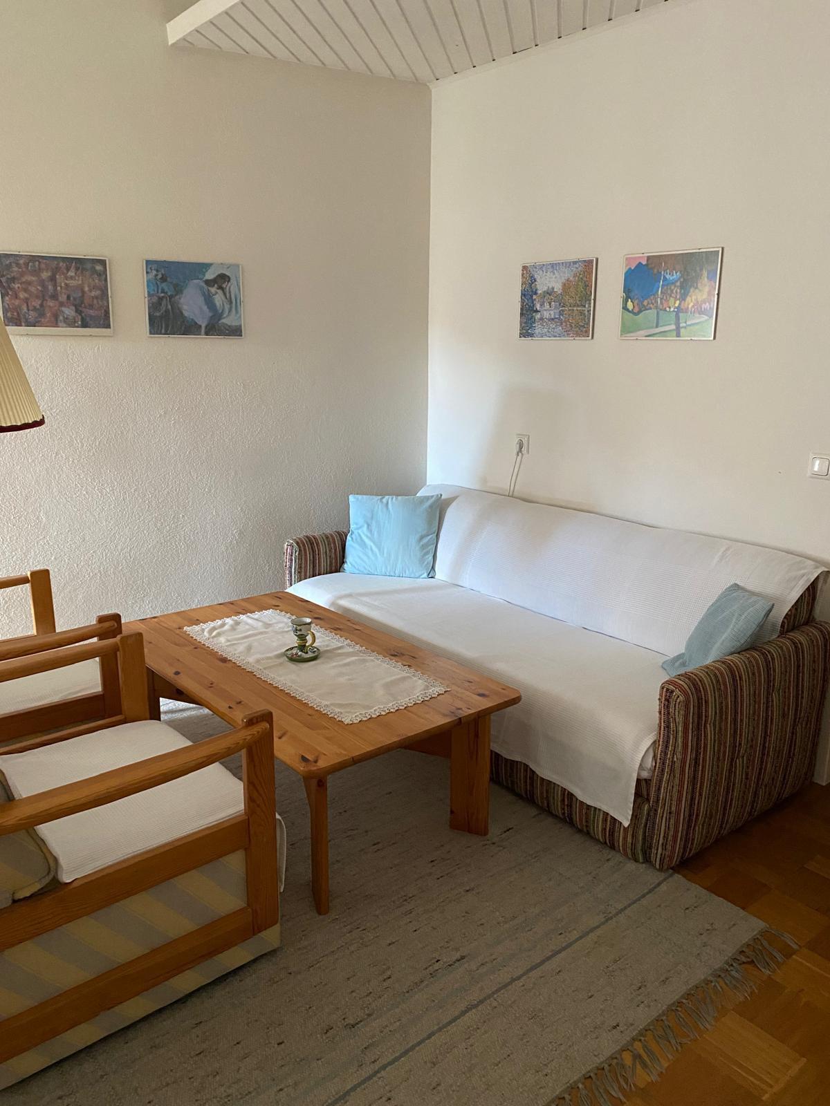 Weiterer Blick in den Wohnschlafraum des Appartements Typ B im Provianthaus